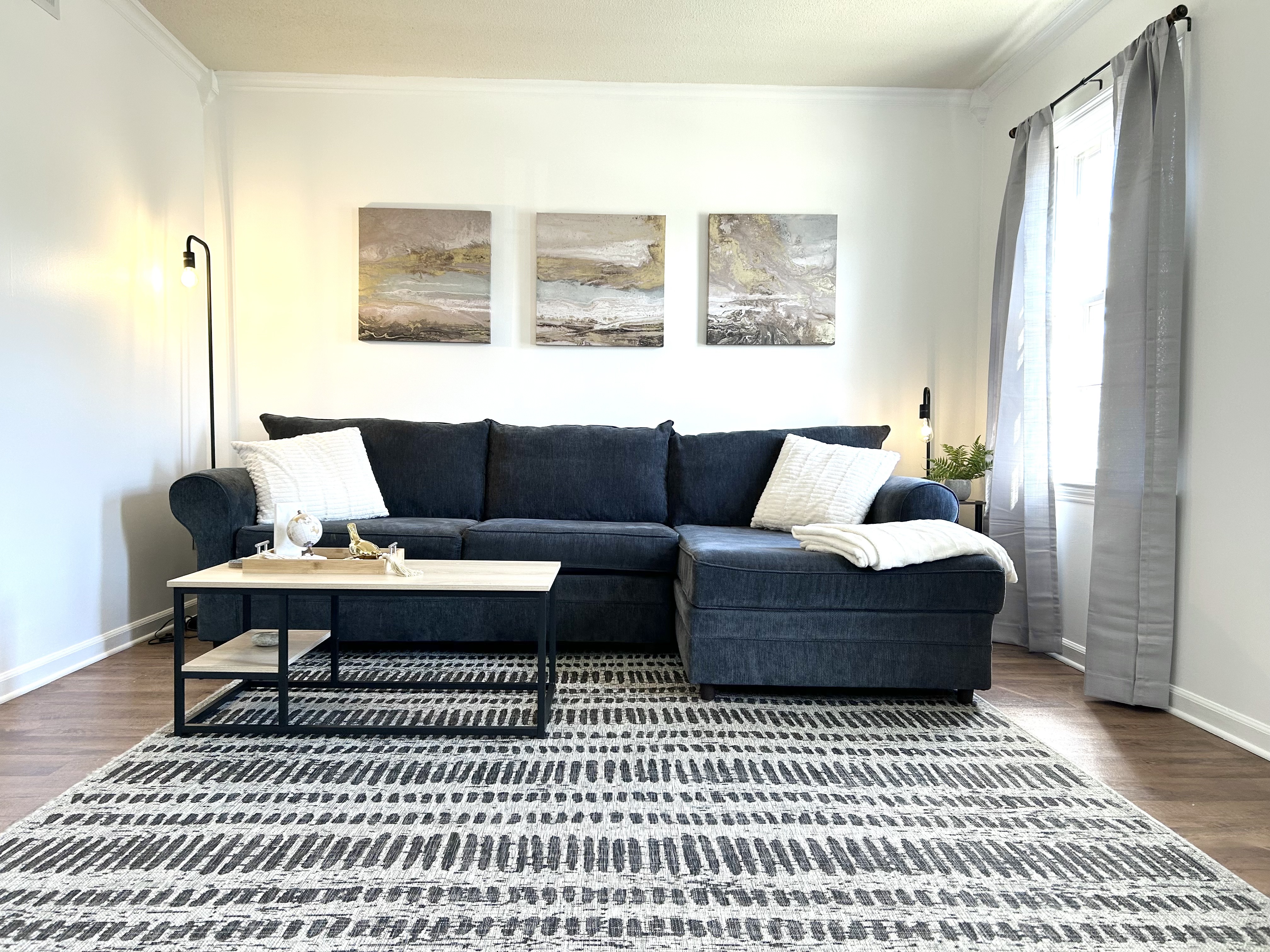 Upload Featured Image (This will be the primary image for the property listing)