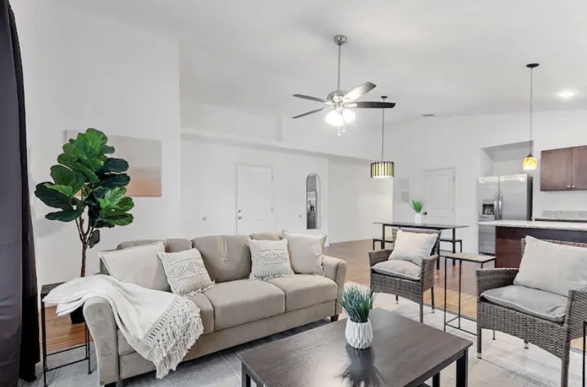 Upload Featured Image (This will be the primary image for the property listing)
