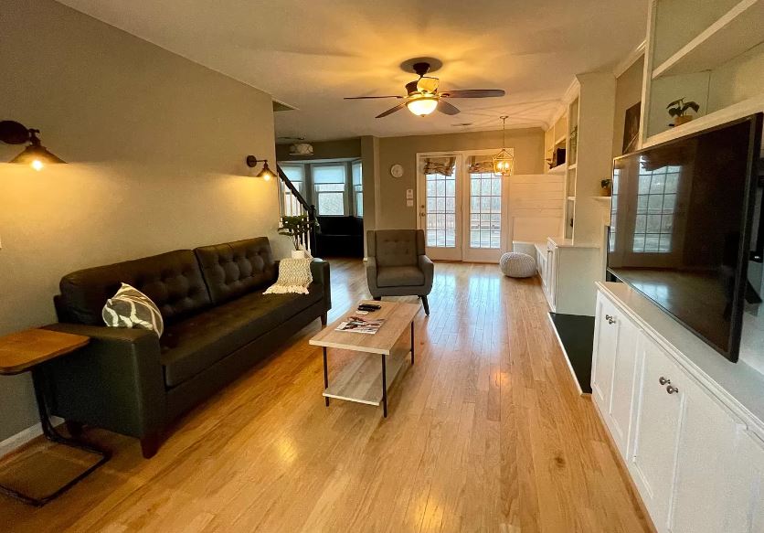 Upload Featured Image (This will be the primary image for the property listing)
