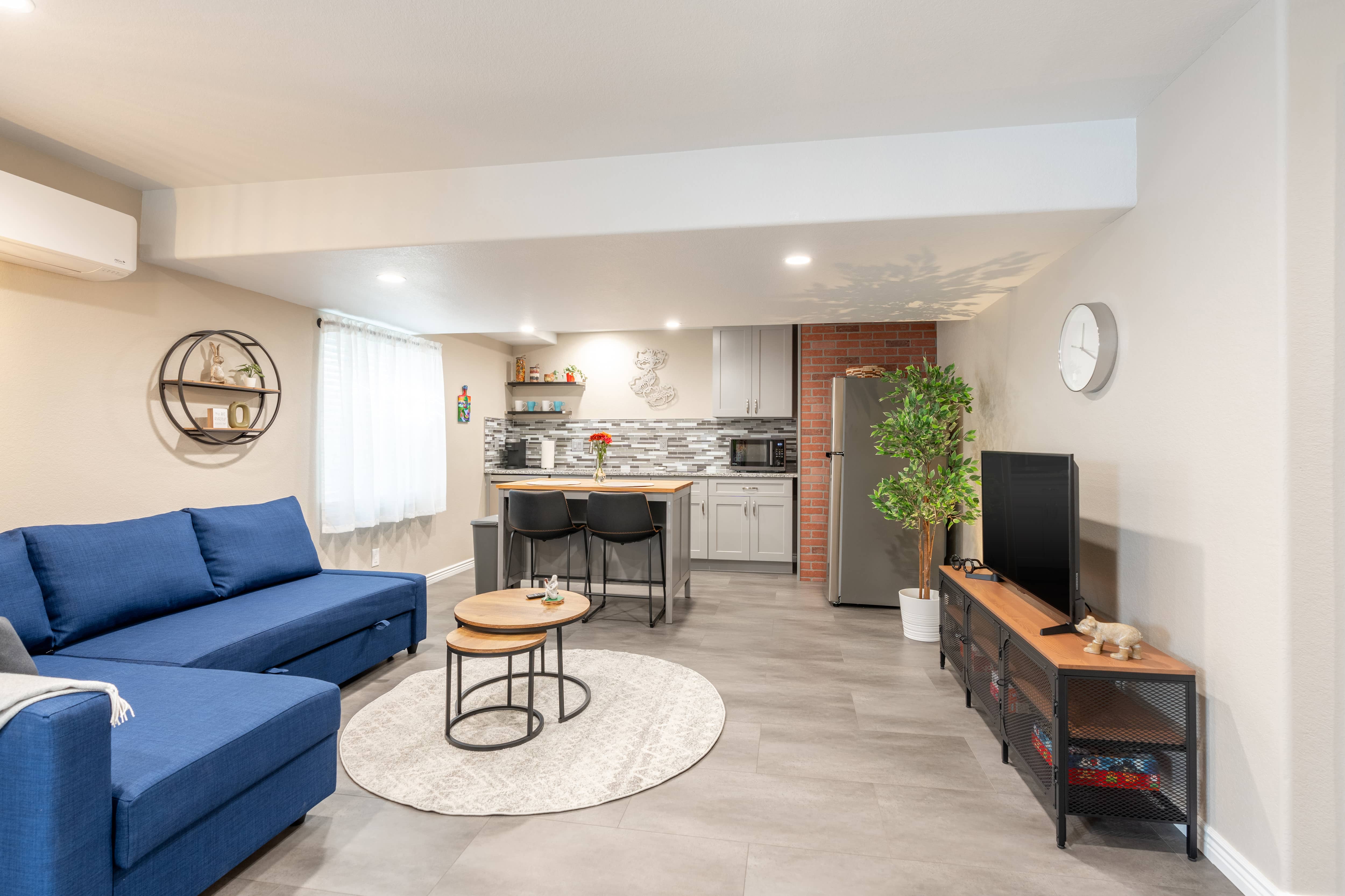 Upload Featured Image (This will be the primary image for the property listing)