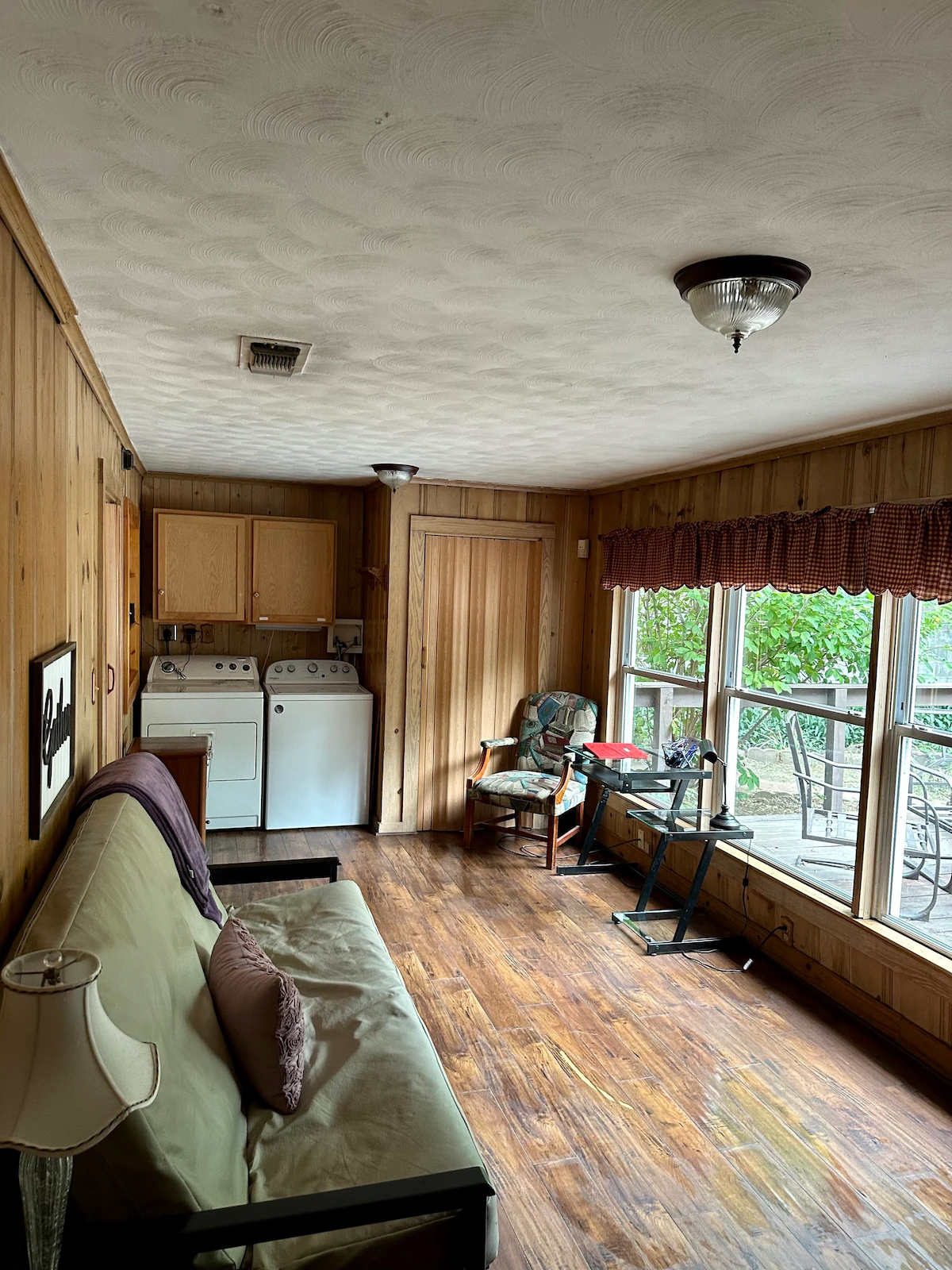 Upload Featured Image (This will be the primary image for the property listing)