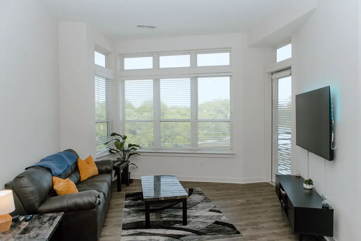 Upload Featured Image (This will be the primary image for the property listing)