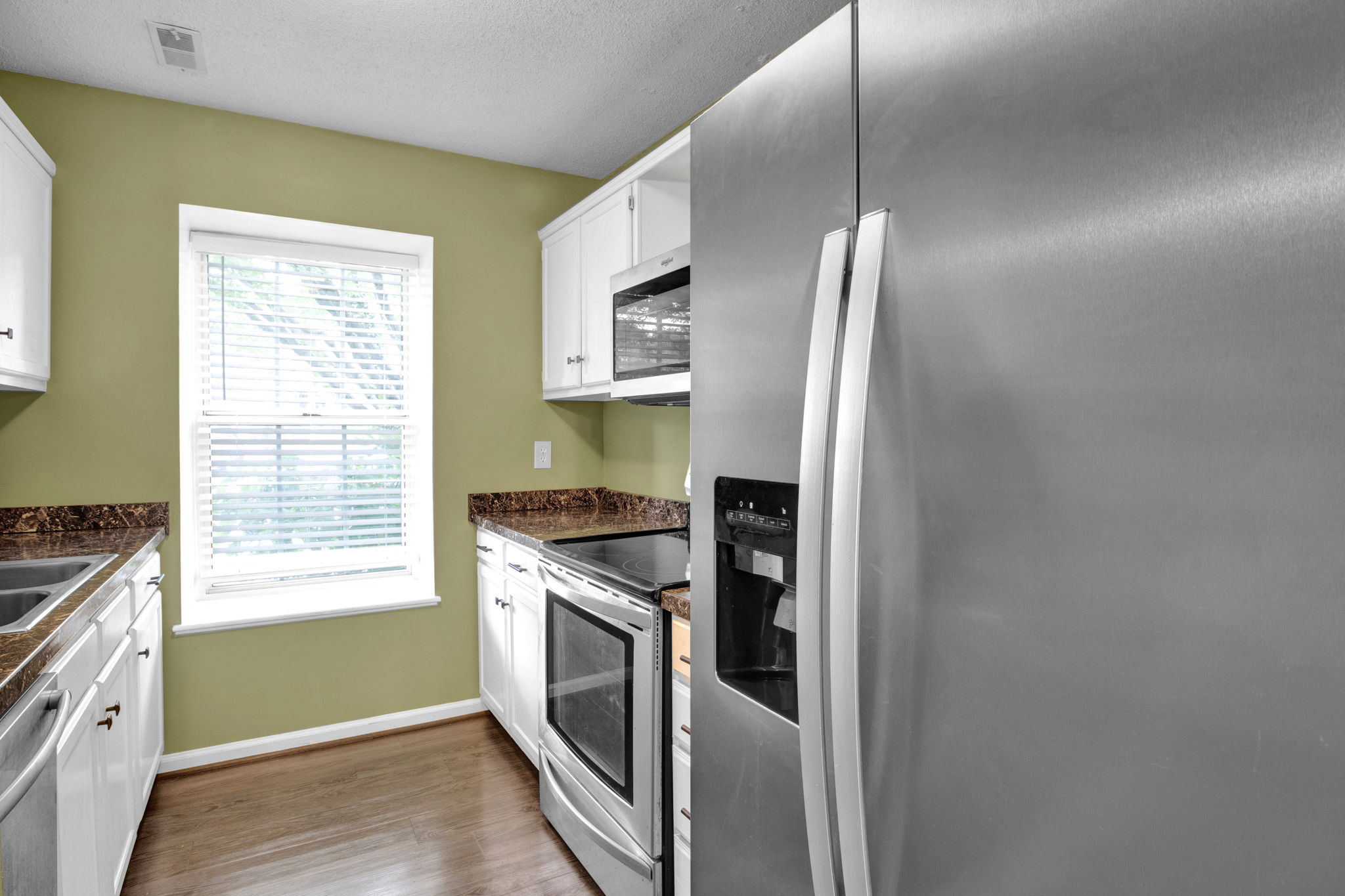 Upload Additional Photos of the Property (Interior, exterior, amenities, etc.)