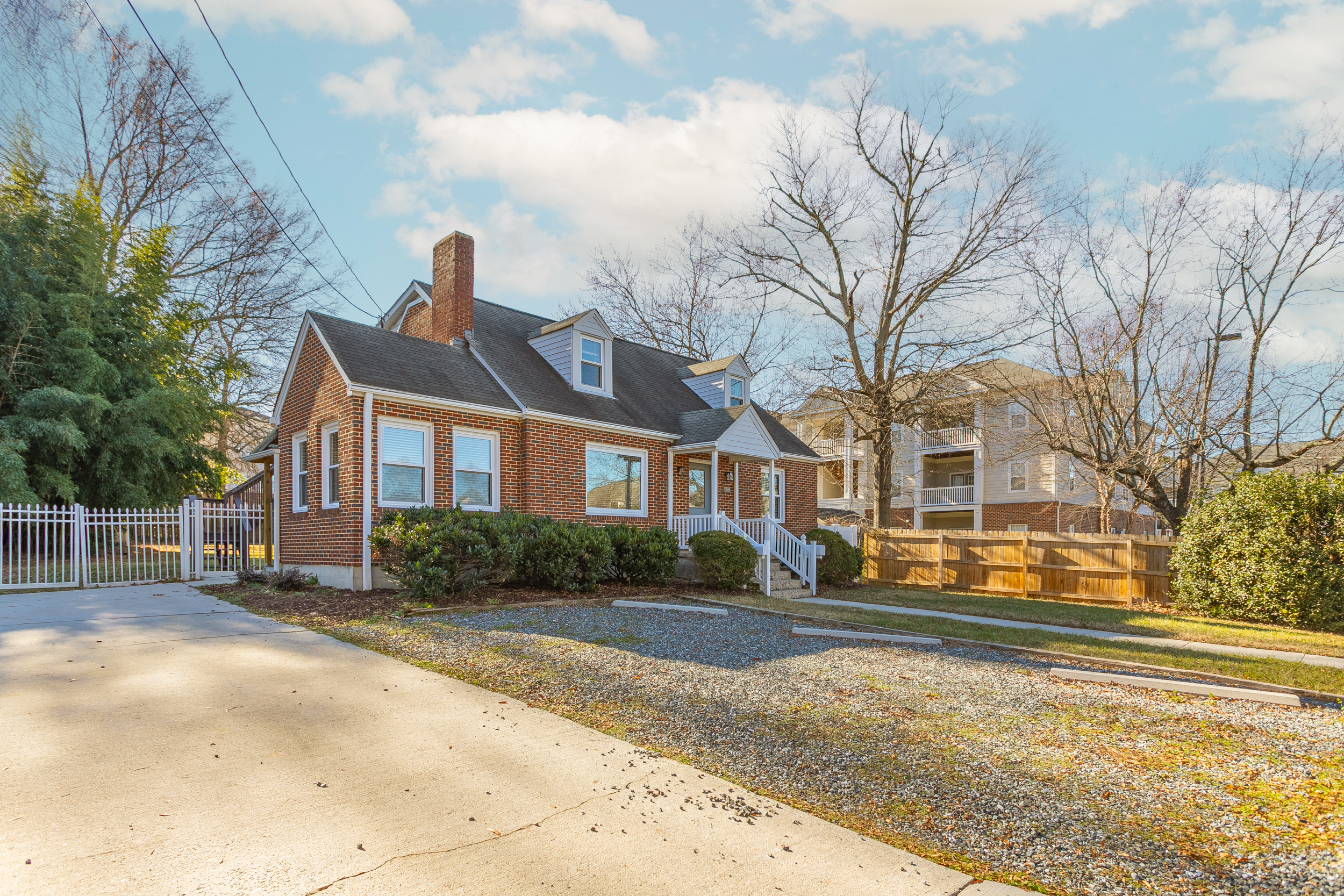 Upload Featured Image (This will be the primary image for the property listing)