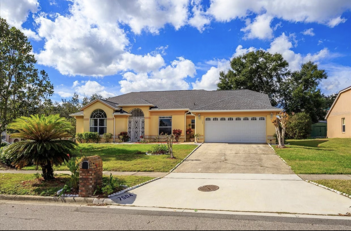 Upload Featured Image (This will be the primary image for the property listing)