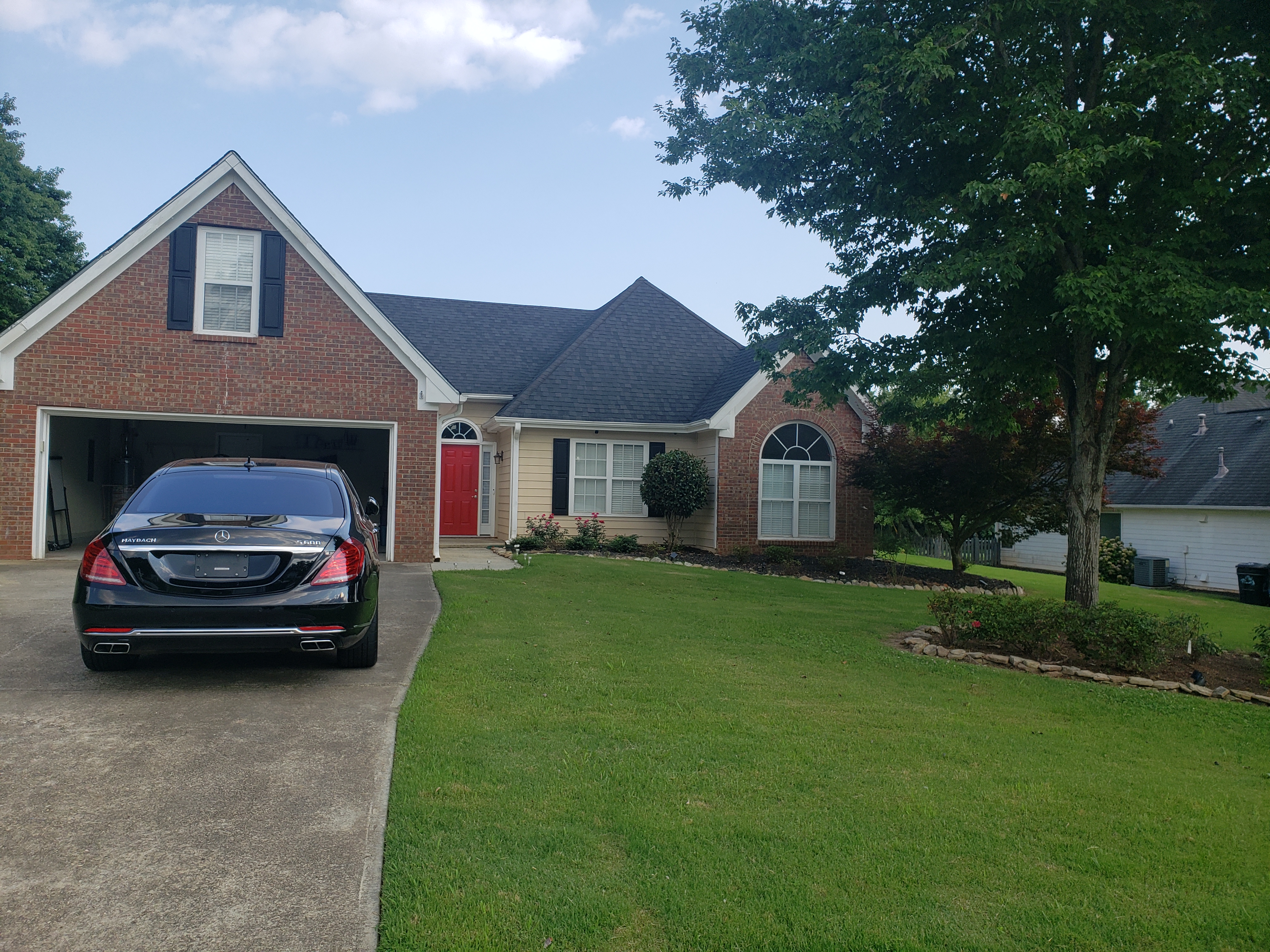 Upload Featured Image (This will be the primary image for the property listing)