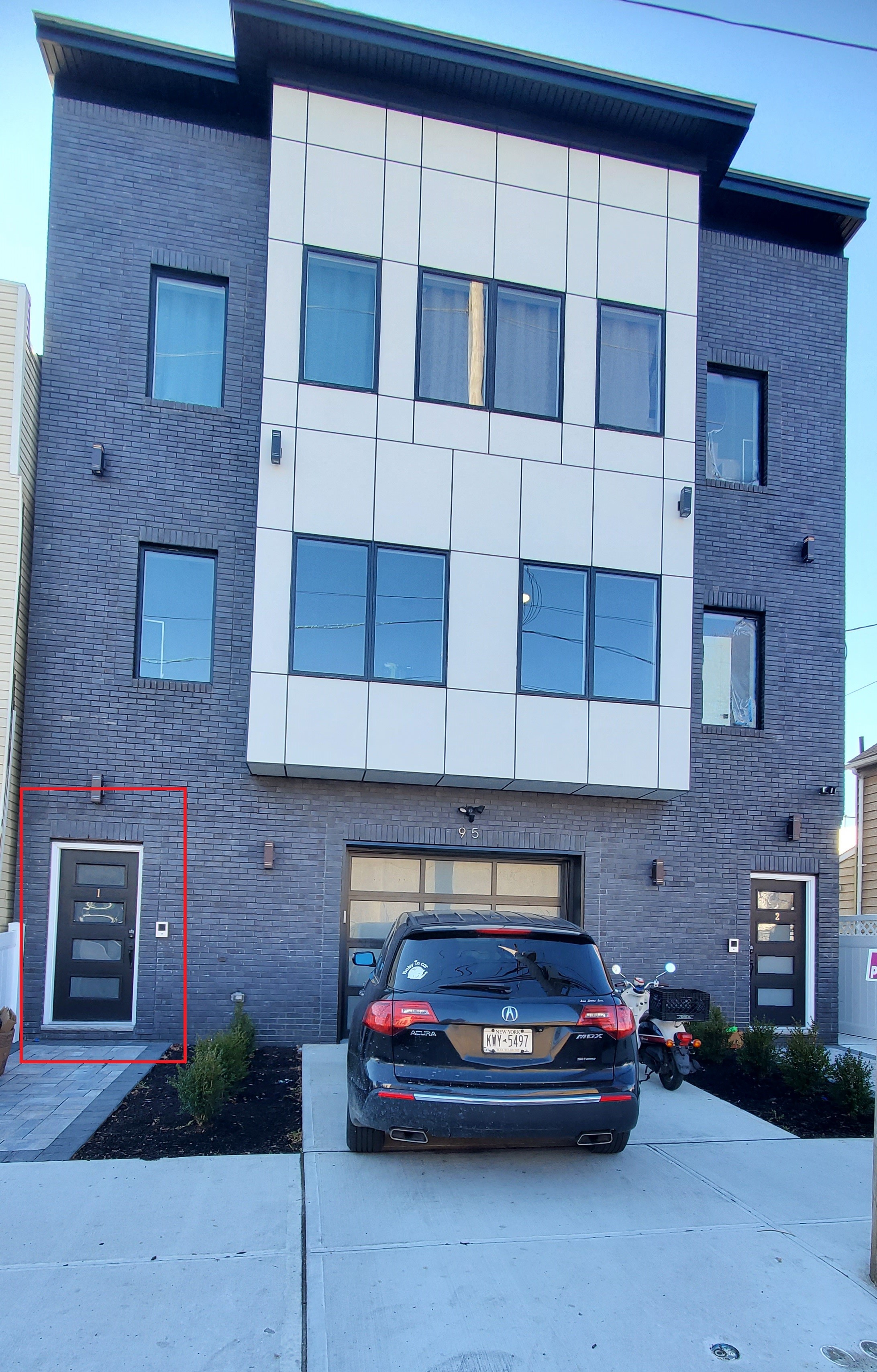 Upload Featured Image (This will be the primary image for the property listing)