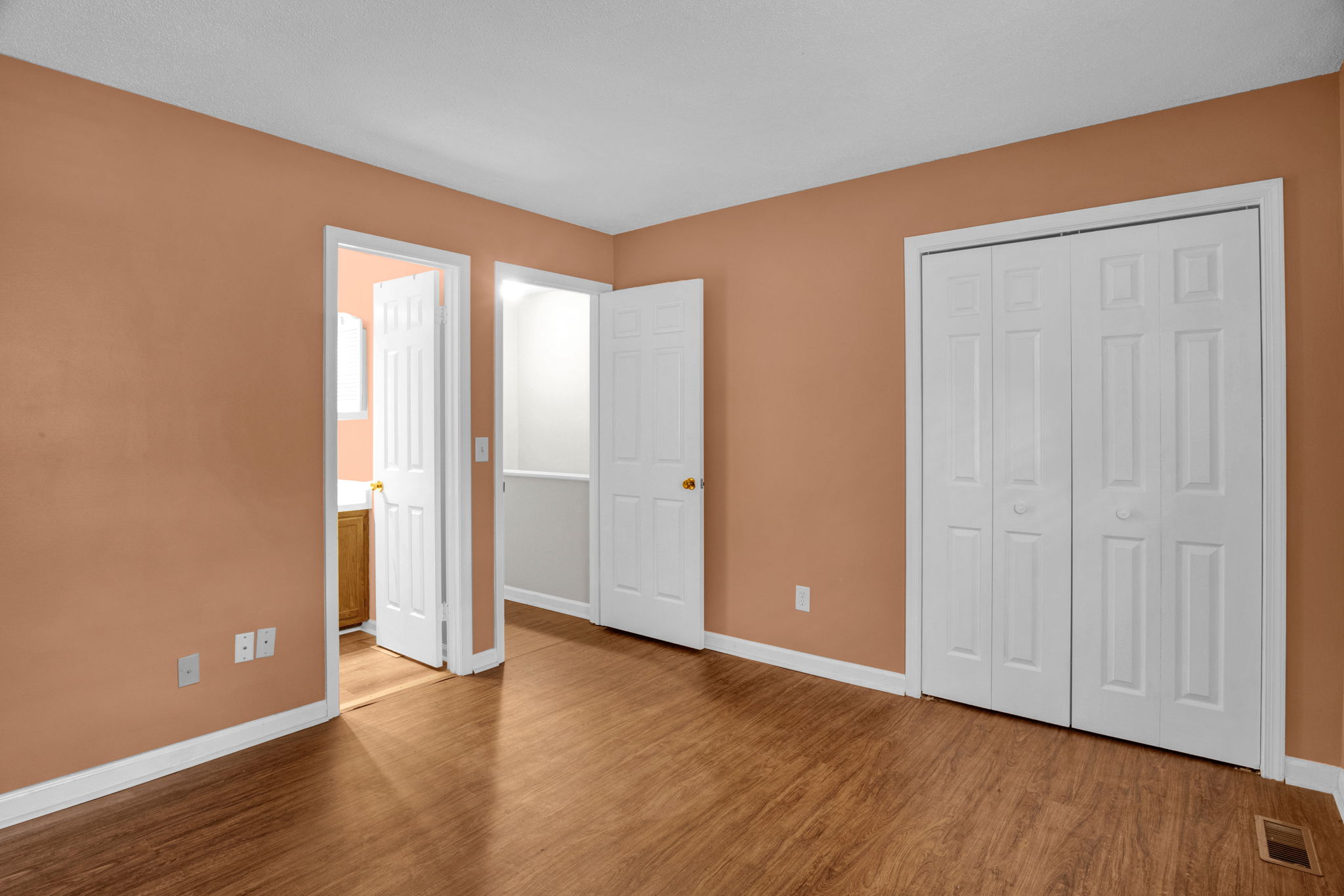 Upload Additional Photos of the Property (Interior, exterior, amenities, etc.)