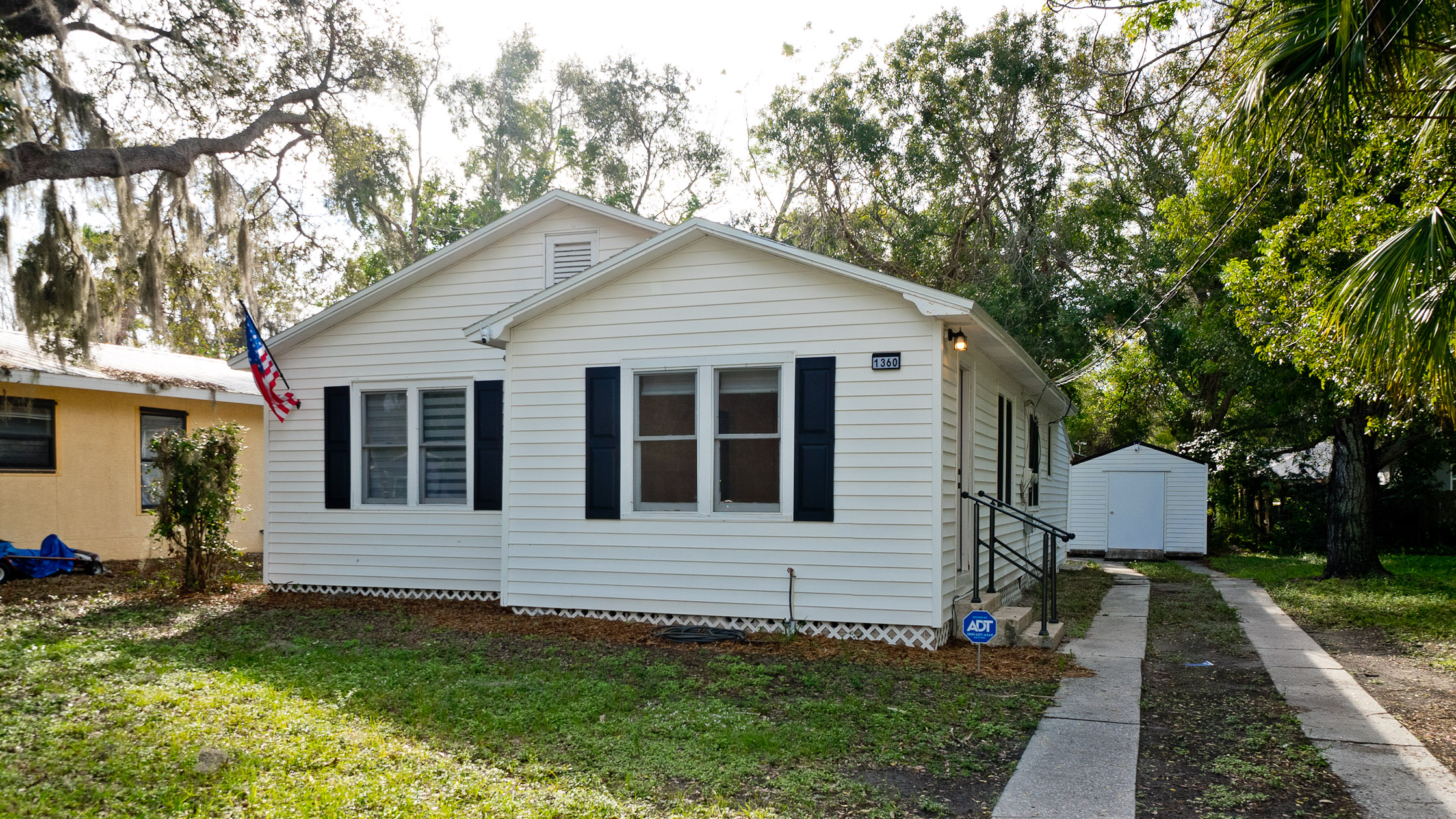 Upload Featured Image (This will be the primary image for the property listing)