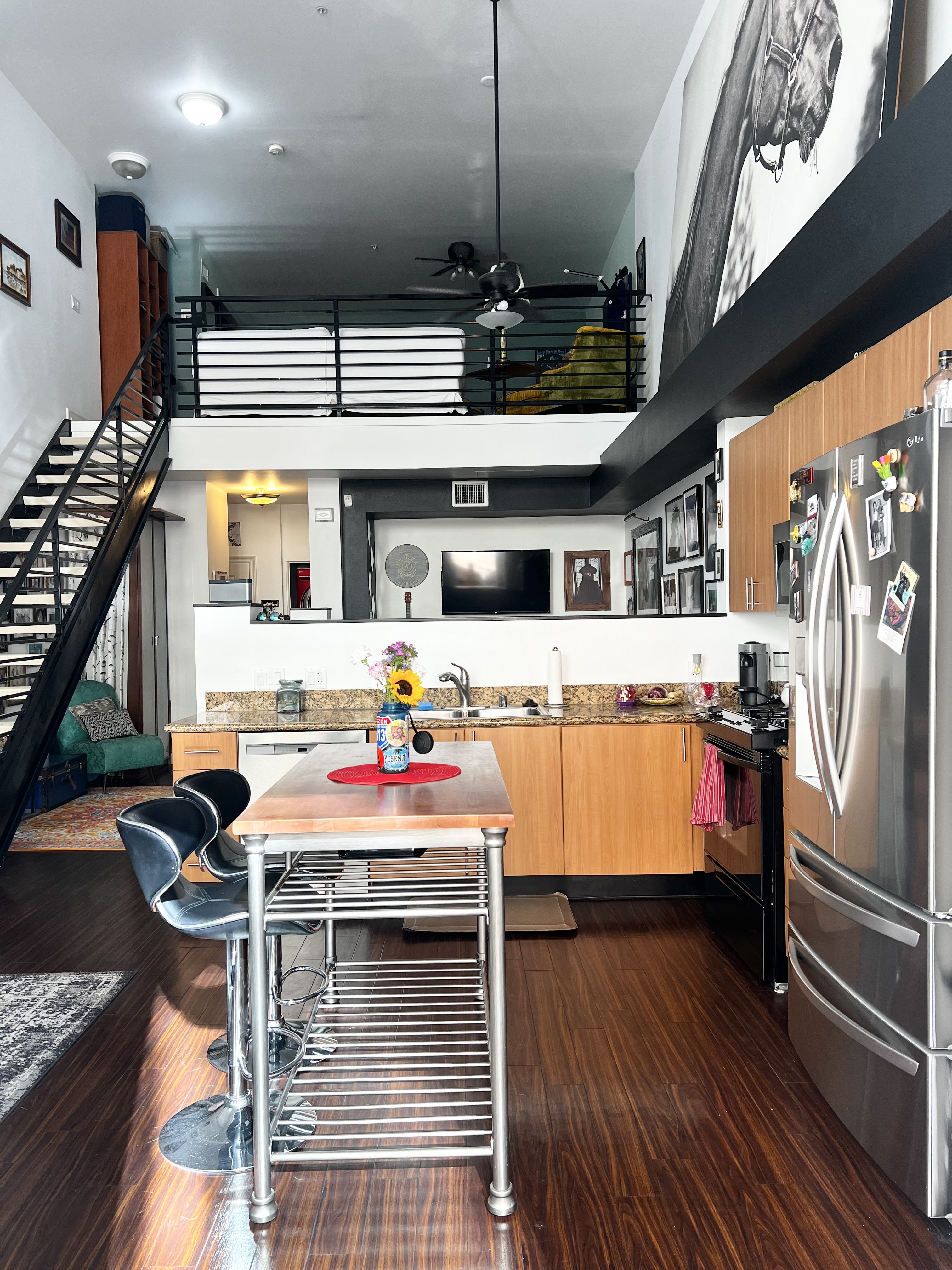 Upload Featured Image (This will be the primary image for the property listing)