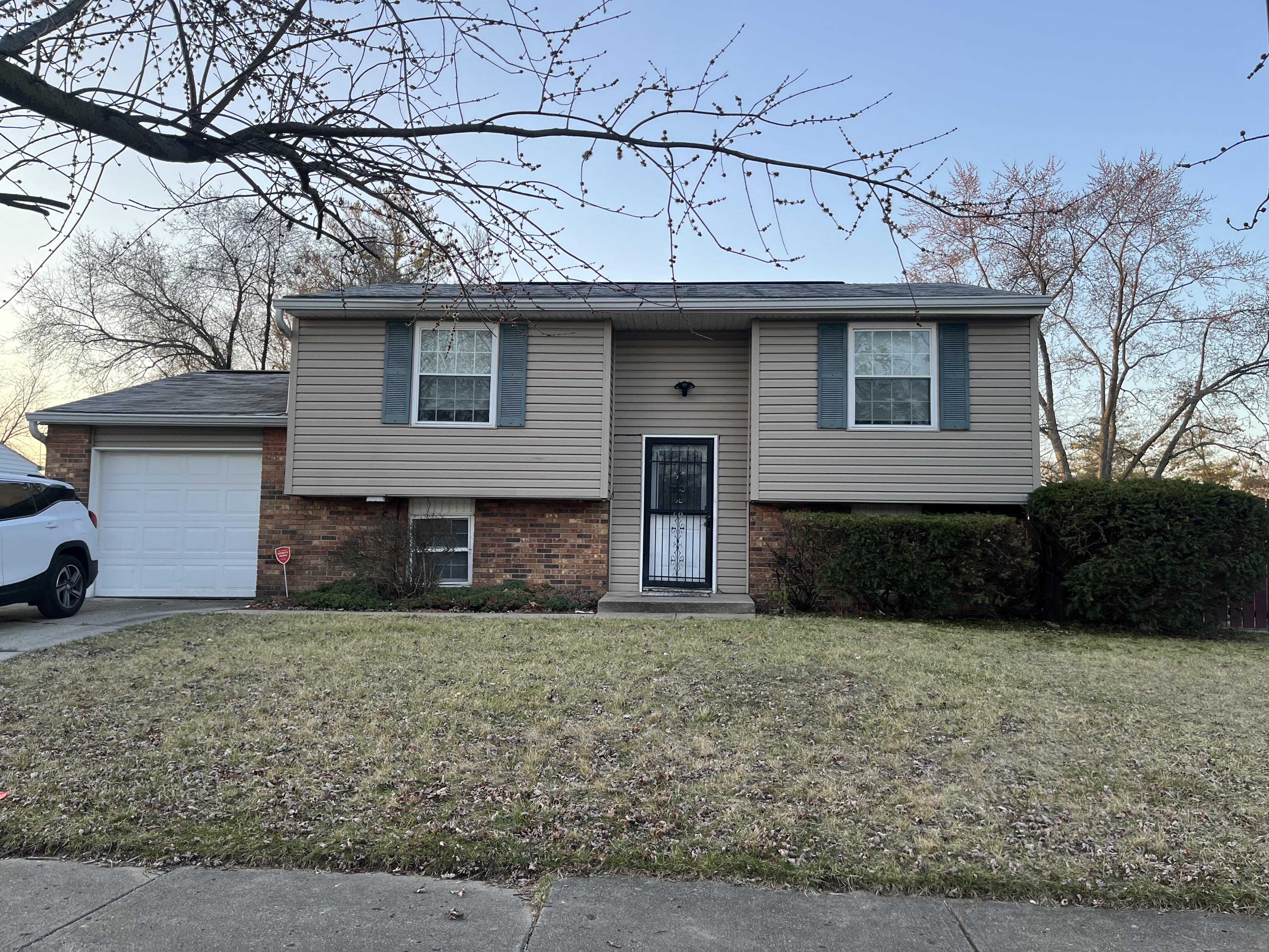 Upload Featured Image (This will be the primary image for the property listing)