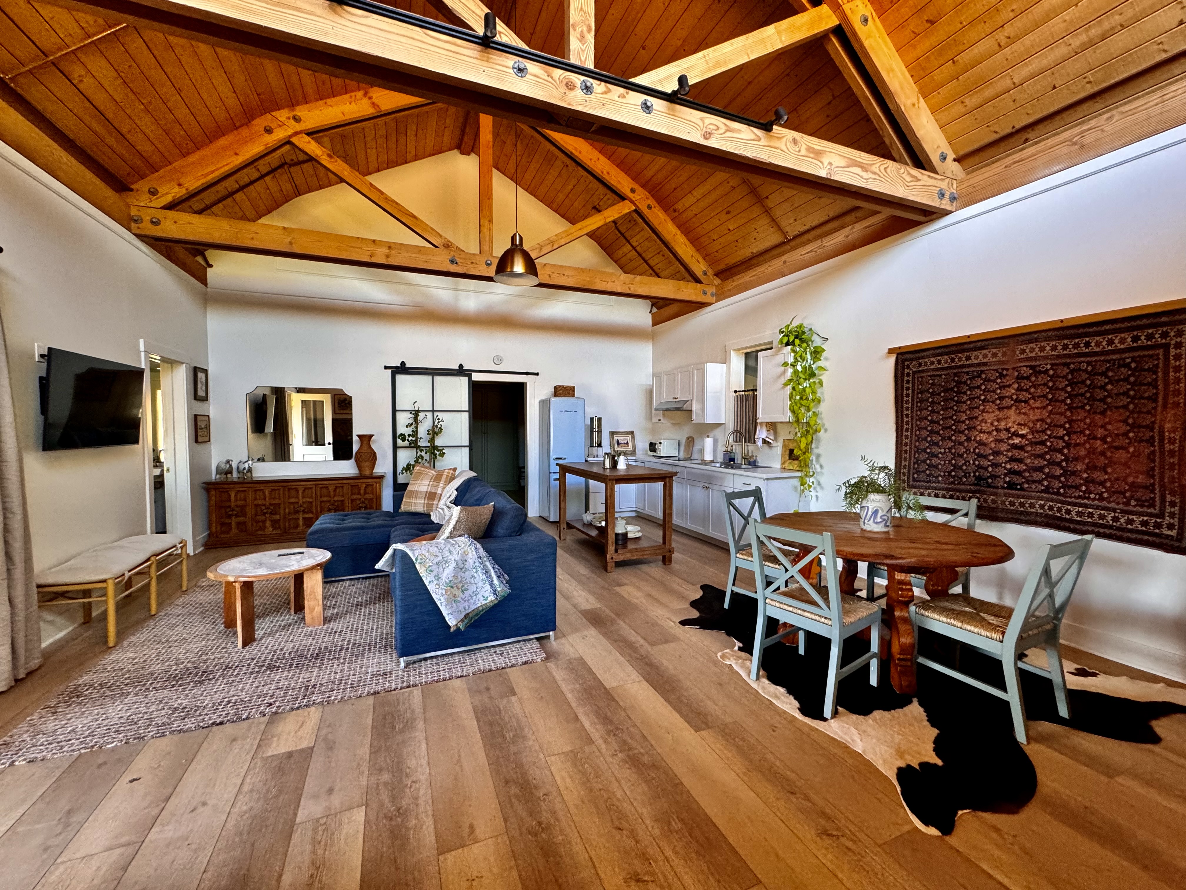 Upload Featured Image (This will be the primary image for the property listing)