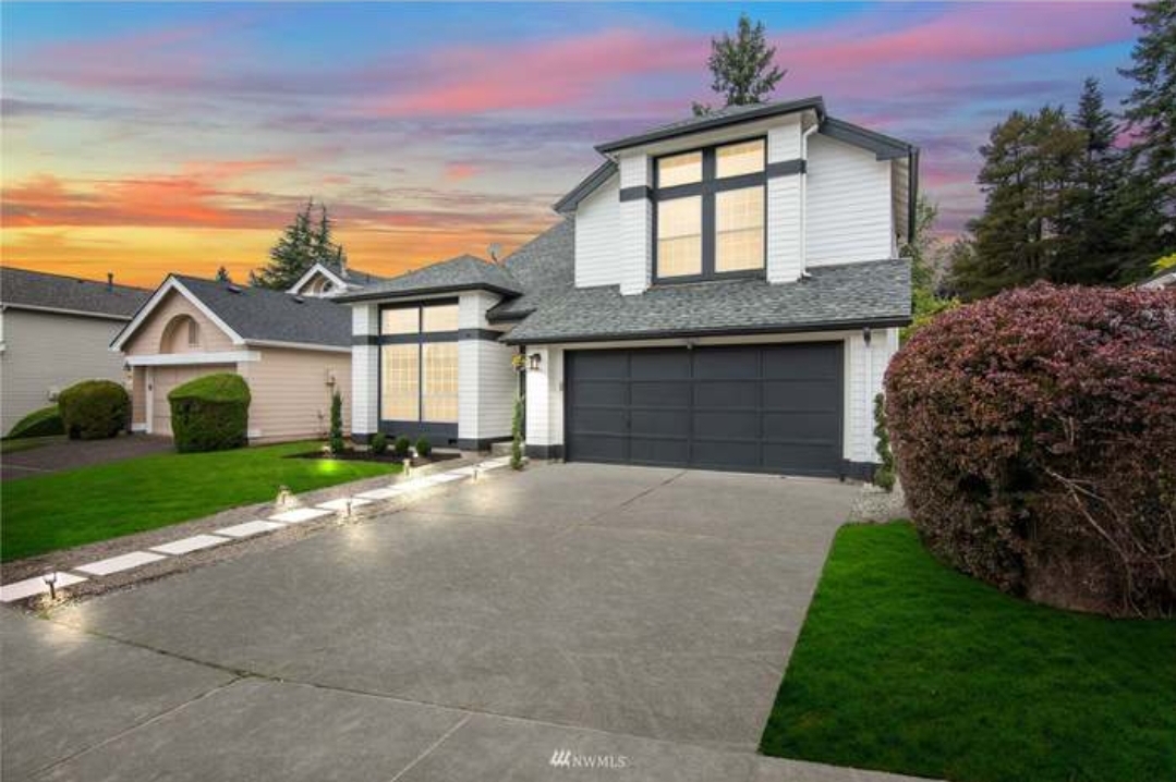 Upload Featured Image (This will be the primary image for the property listing)