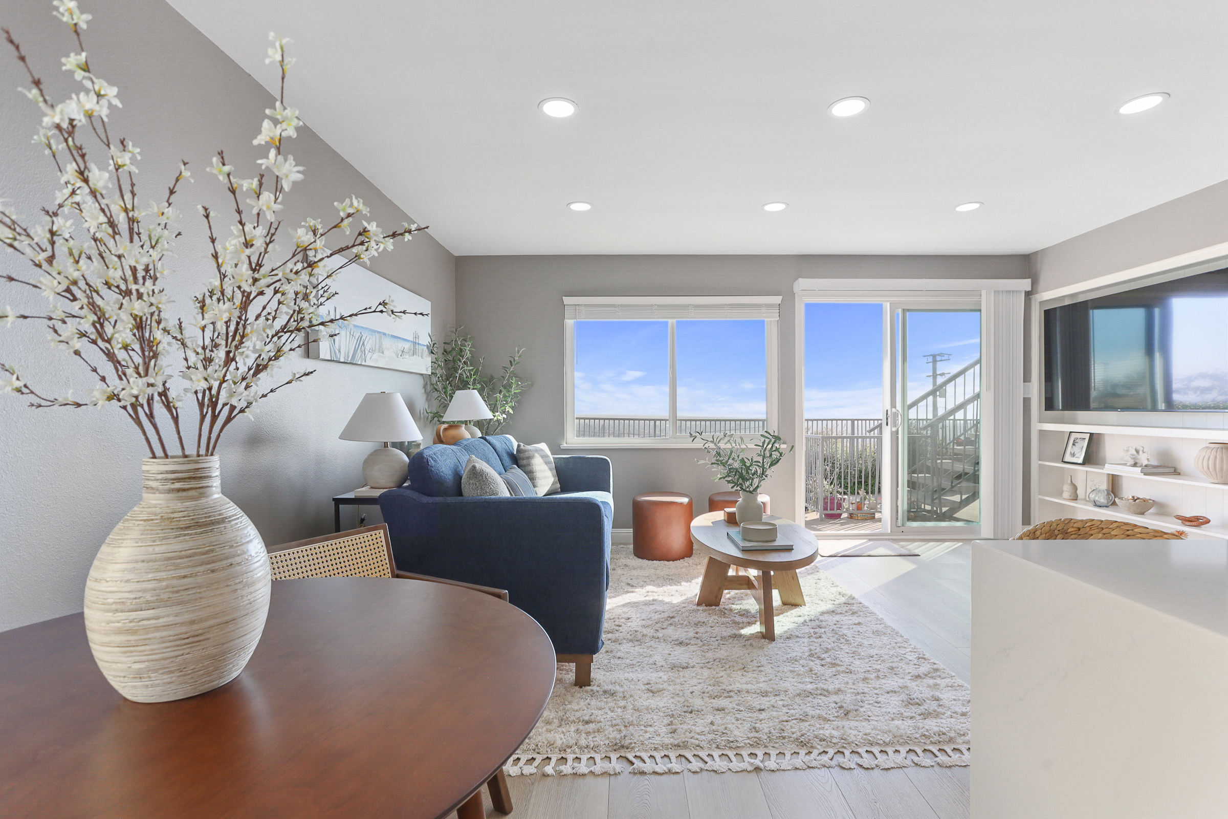 Upload Featured Image (This will be the primary image for the property listing)