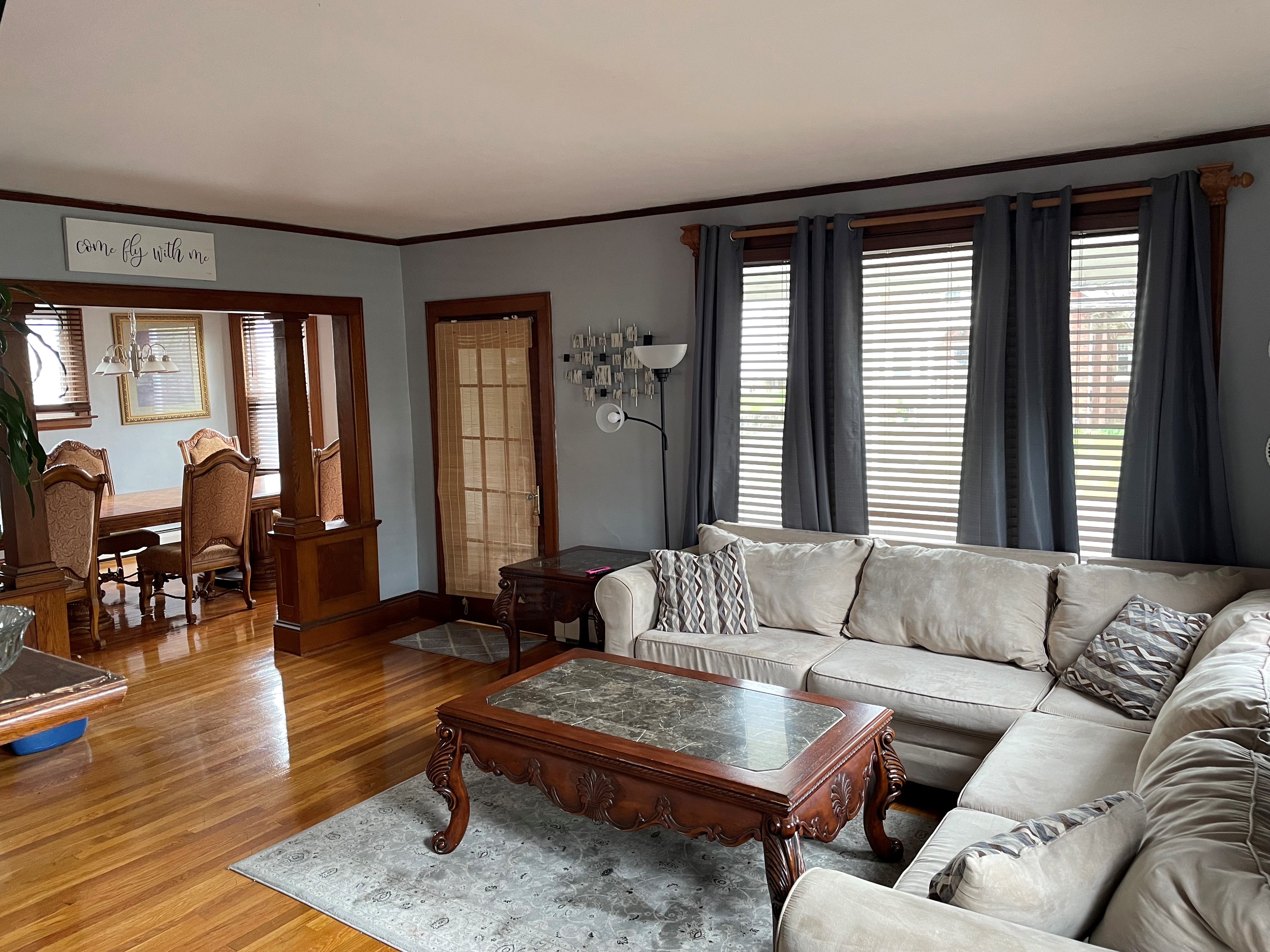 Upload Featured Image (This will be the primary image for the property listing)